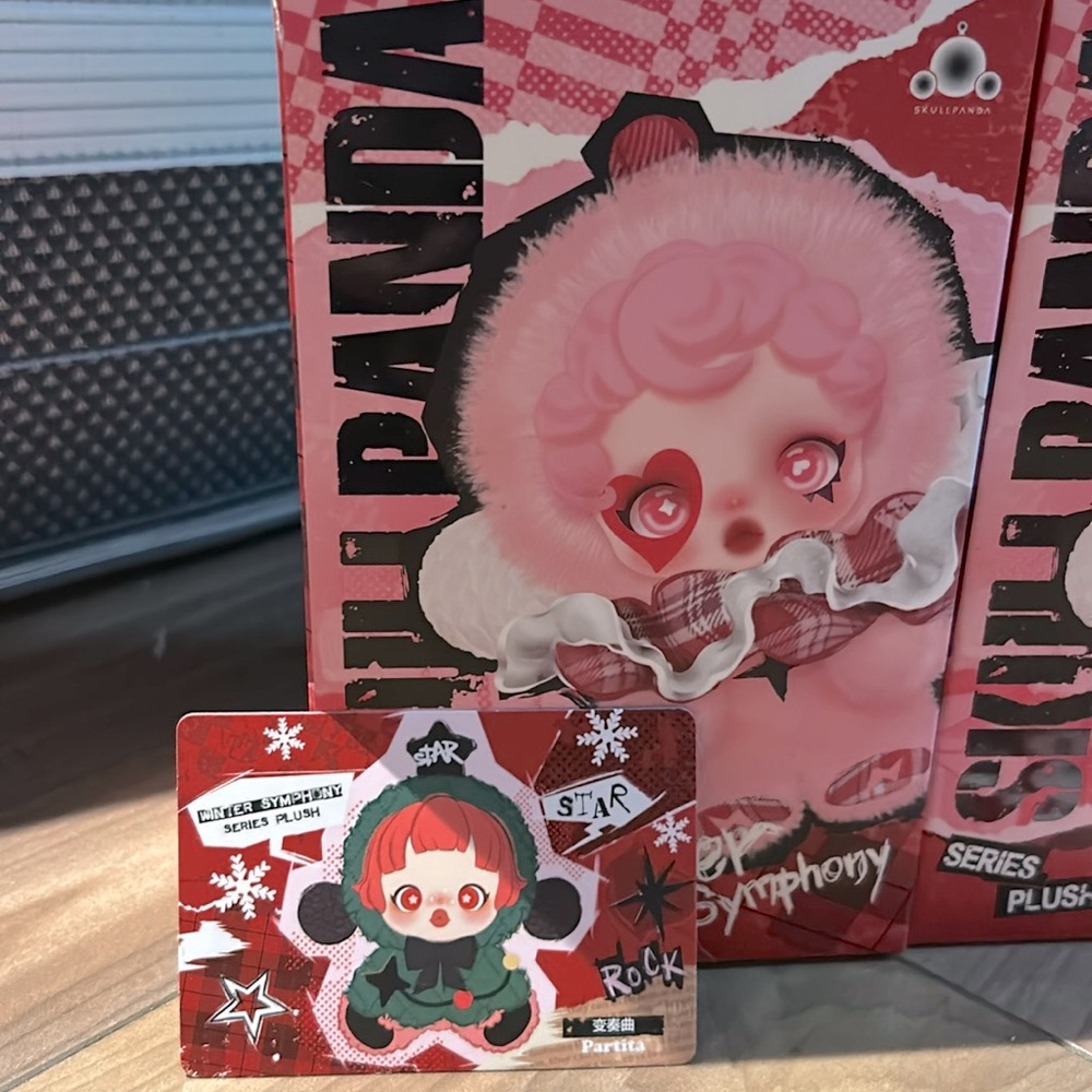 Skullpanda Winter Symphony - Partita- Pop Mart- opened check card - sealed bag